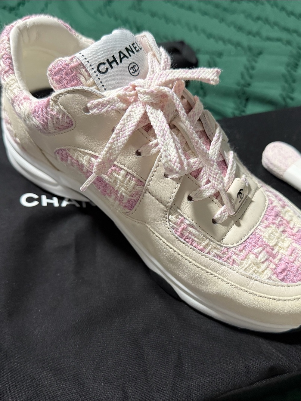 CHANEL Cream and Pink Tweed Women’s Sneakers